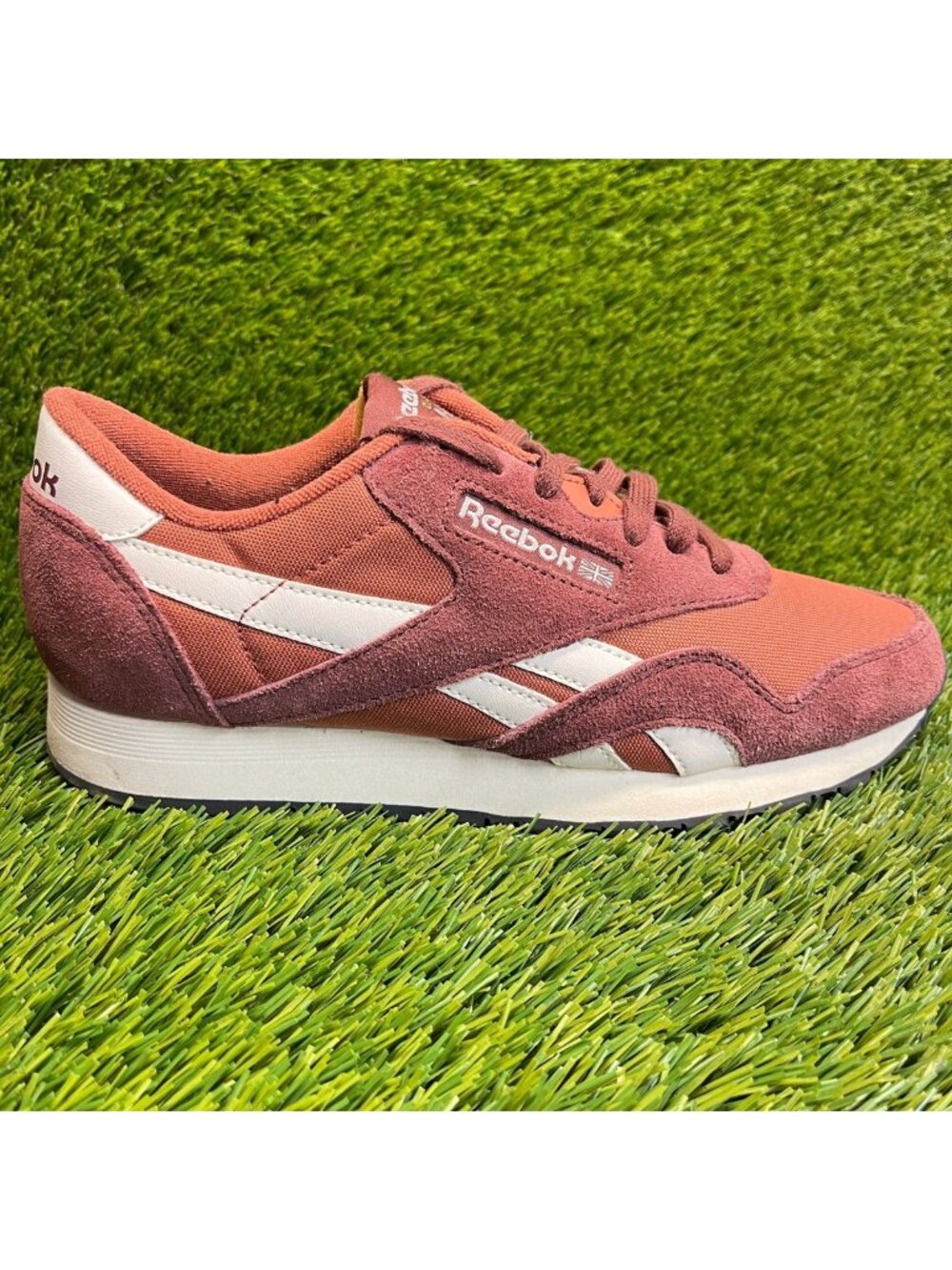 Reebok Classic Nylon Mens Size 7 Maroon Pink Athletic Running Shoes Sneakers